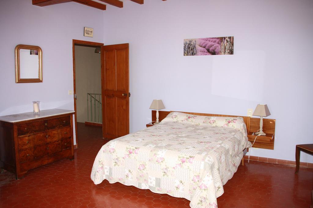 Mas Des Cigales Vila Avinhão Exterior foto